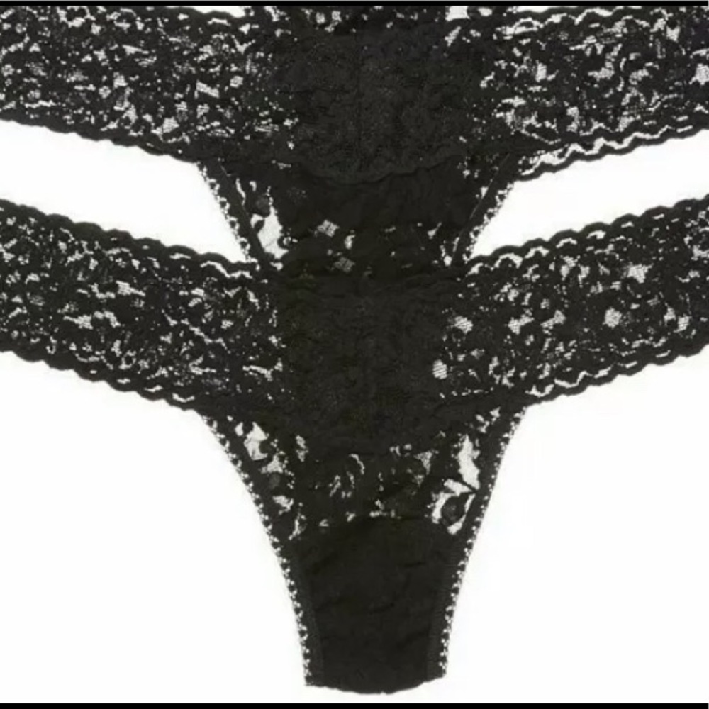 HANKY PANKY Set of 2 SIGNATURE LACE LOW RISE THONG